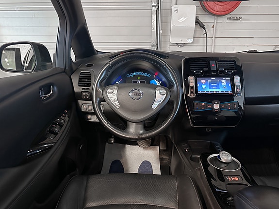 Nissan Leaf 14 of 30
