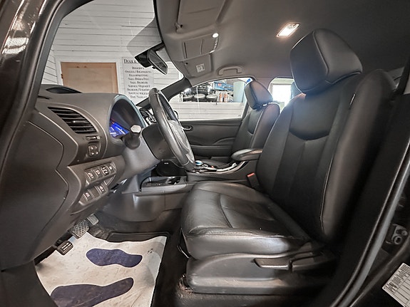 Nissan Leaf 8 of 30