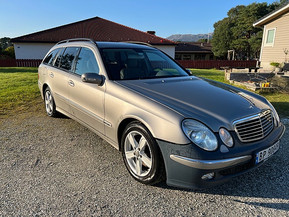 Mercedes-Benz E240 3 of 21