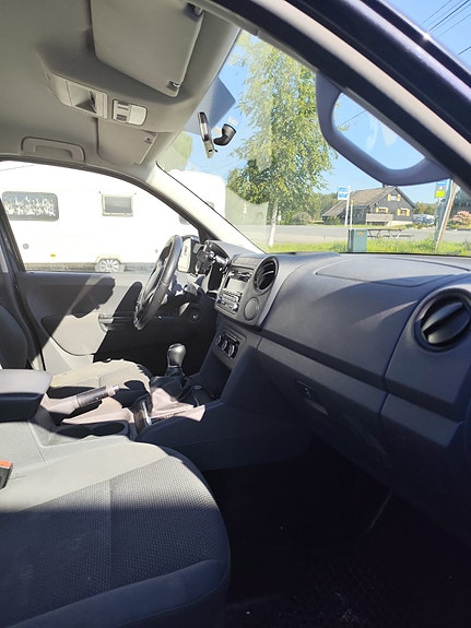 Volkswagen Amarok 5 of 12