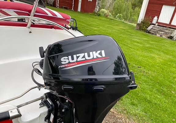Seaking 360 med 9,9 hk Suzuki, stereo og båthenger 12 of 16