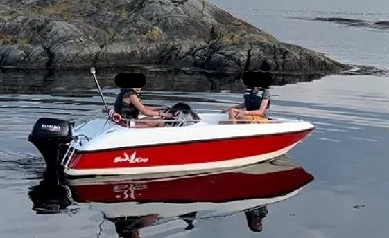 Seaking 360 med 9,9 hk Suzuki, stereo og båthenger 5 of 16