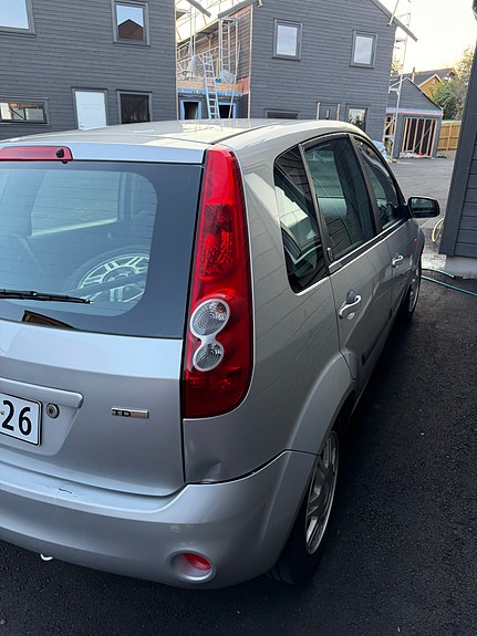Ford Fiesta 11 of 28