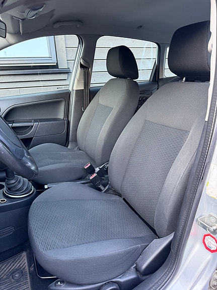 Ford Fiesta 18 of 28