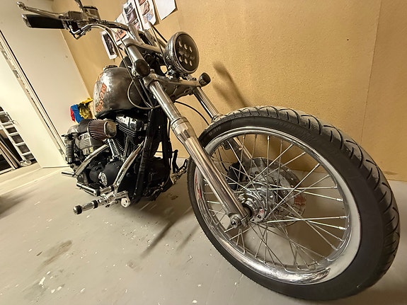 Harley-Davidson DYNA WIDE GLIDE 5 of 9
