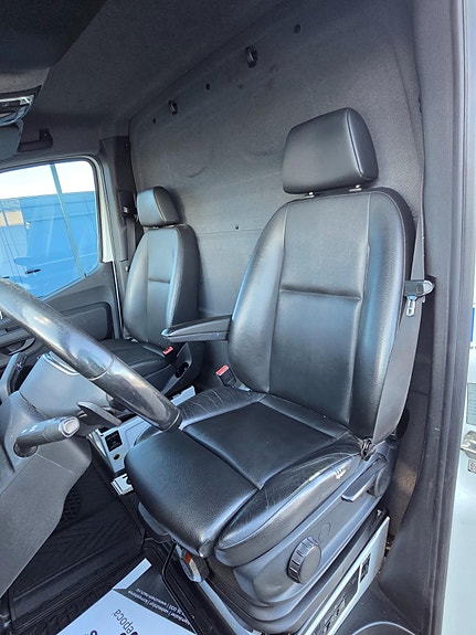 Mercedes-Benz Sprinter 516 22 of 24