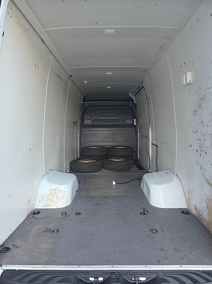 Mercedes-Benz Sprinter 516 13 of 24