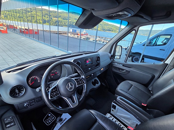 Mercedes-Benz Sprinter 516 16 of 24