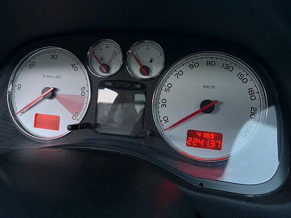 Peugeot 307 SW 9 of 10