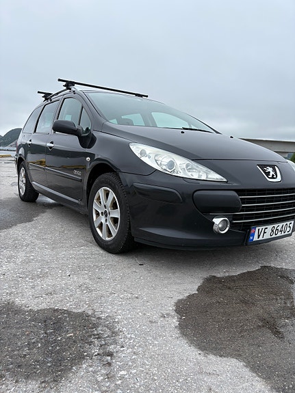 Peugeot 307 SW 3 of 10
