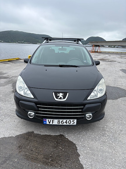 Peugeot 307 SW 4 of 10