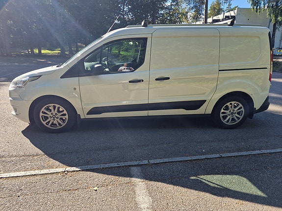 Ford Transit Connect 6 of 13