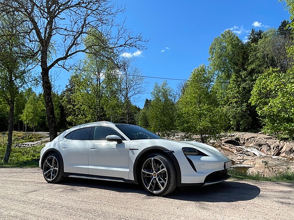 Porsche Taycan 4 8 of 30