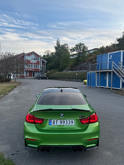 BMW M4 4 of 18