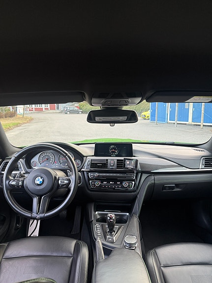 BMW M4 10 of 18
