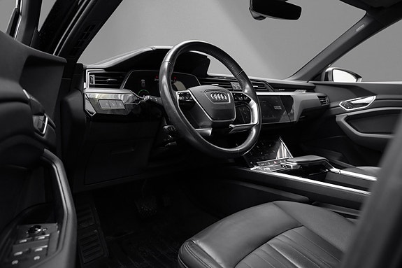 Audi e-tron Sportback 15 of 27