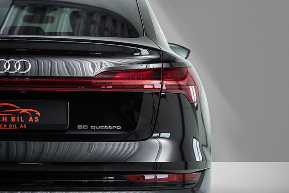 Audi e-tron Sportback 4 of 27
