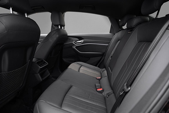 Audi e-tron Sportback 16 of 27