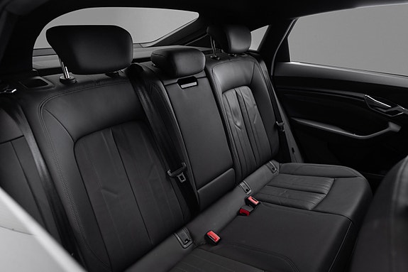 Audi e-tron Sportback 25 of 27