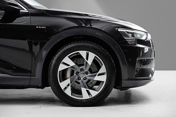Audi e-tron Sportback 8 of 27