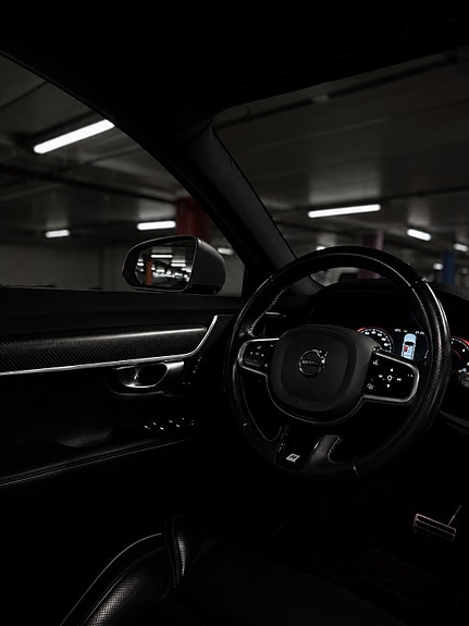 Volvo V90 27 of 30