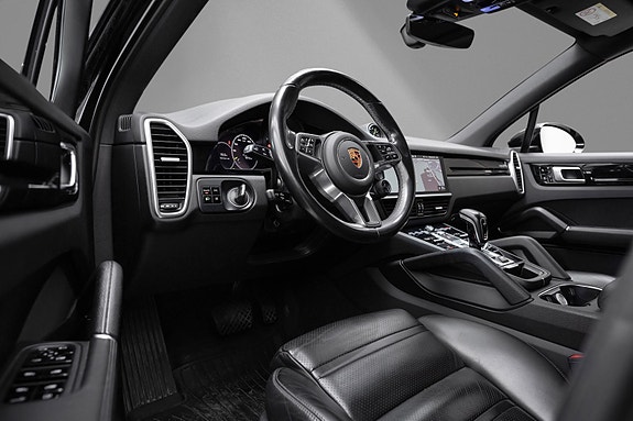 Porsche Cayenne 20 of 30