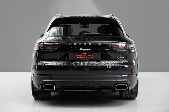 Porsche Cayenne 5 of 30