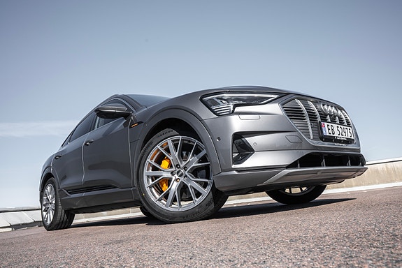 Audi e-tron Sportback 2 of 30