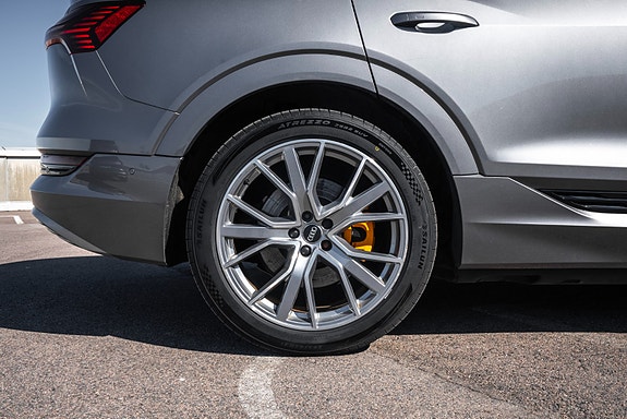 Audi e-tron Sportback 6 of 30