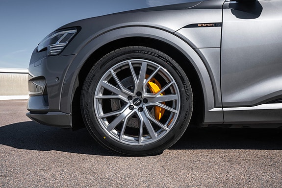 Audi e-tron Sportback 8 of 30