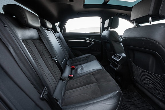 Audi e-tron Sportback 27 of 30