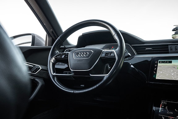 Audi e-tron Sportback 28 of 30