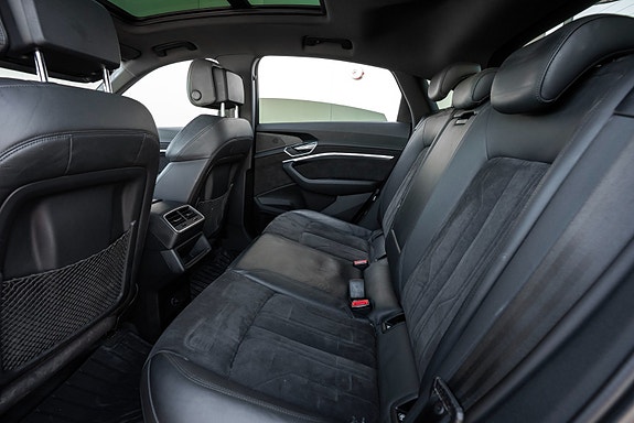 Audi e-tron Sportback 26 of 30