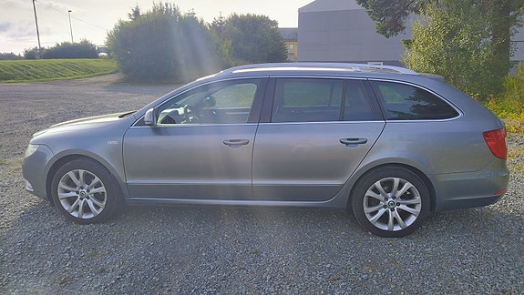 Skoda Superb 3 of 30