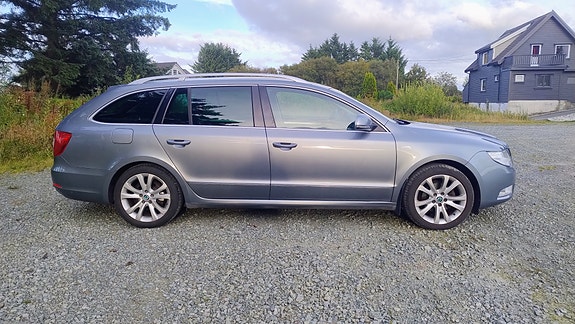 Skoda Superb 13 of 30