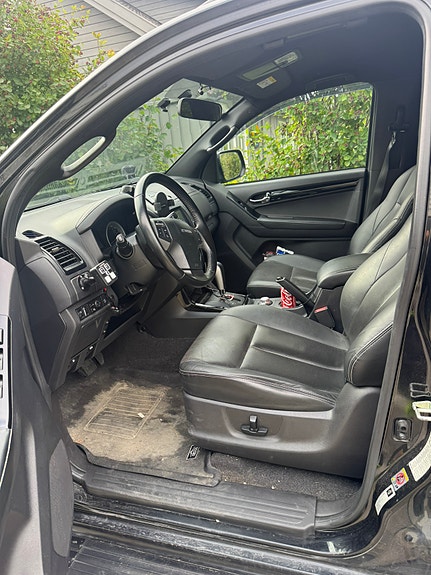 Isuzu D-max 7 of 15