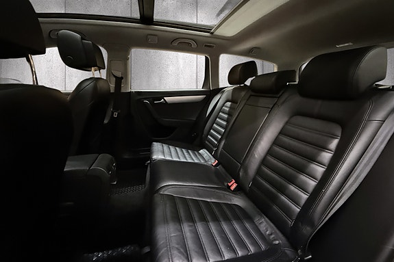 Volkswagen Passat 15 of 30