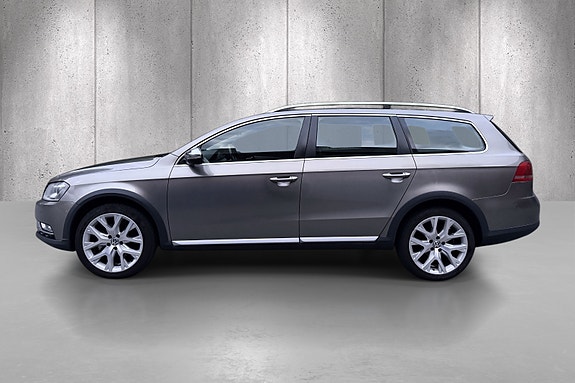 Volkswagen Passat 7 of 30