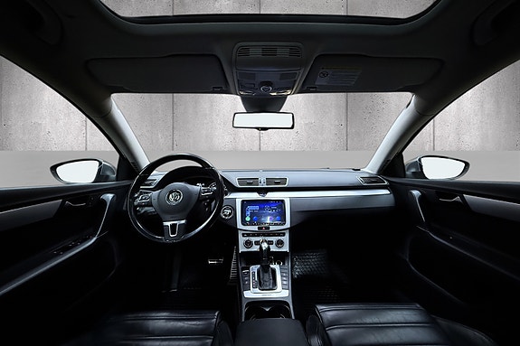 Volkswagen Passat 8 of 30