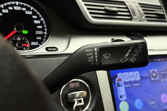 Volkswagen Passat 24 of 30