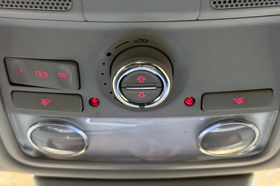 Volkswagen Passat 30 of 30