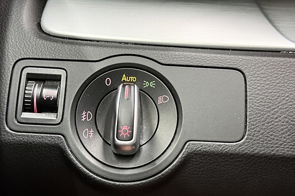 Volkswagen Passat 28 of 30