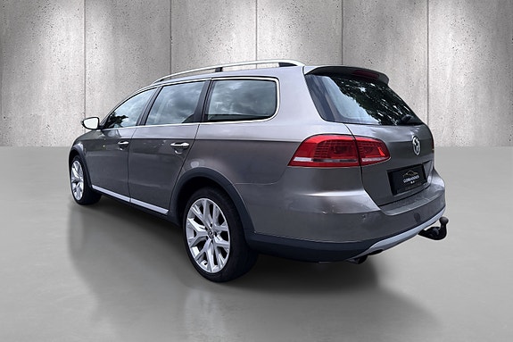 Volkswagen Passat 6 of 30
