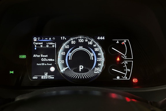 Lexus UX250h 14 of 22