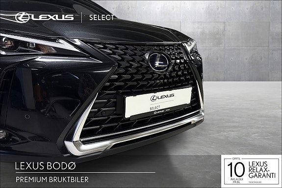 Lexus UX250h 10 of 22
