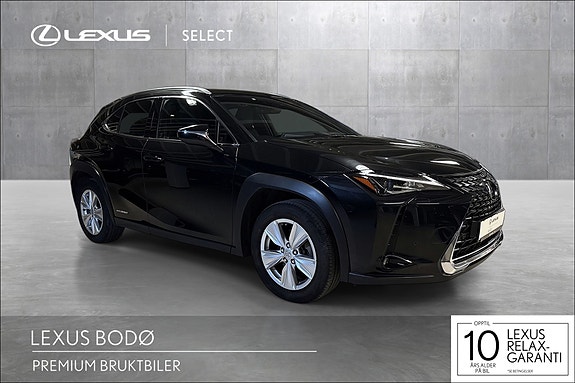 Lexus UX250h 8 of 22