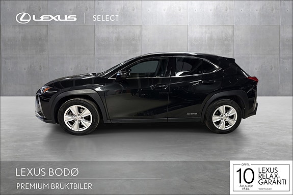 Lexus UX250h 2 of 22