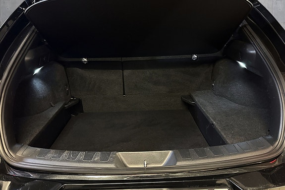 Lexus UX250h 22 of 22