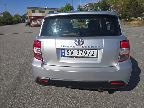 Toyota Urban Cruiser 9 of 30