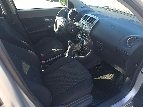 Toyota Urban Cruiser 22 of 30